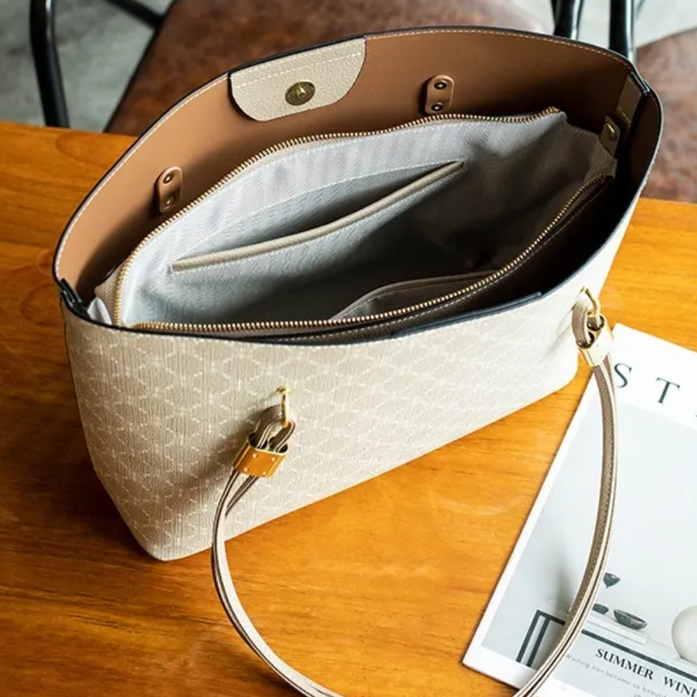 Sac cabas élégant et spacieux au style raffiné