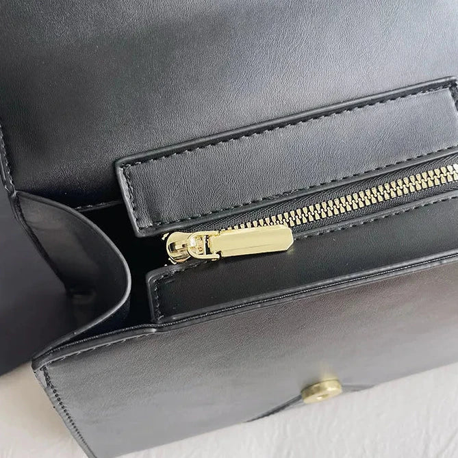 Sac Bandoulière Effet Crocodile avec Fermoir Doré