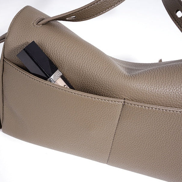 Sac baguette cuir tendance, la nouvelle icône du dressing