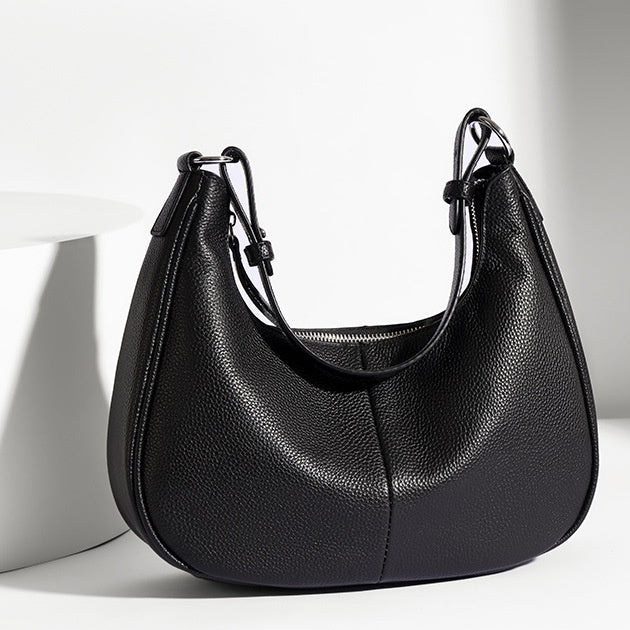 Sac Hobo en cuir grainé , l'élégance décontractée du quotidien