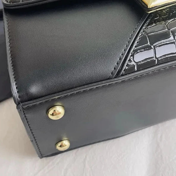 Sac Bandoulière Effet Crocodile avec Fermoir Doré