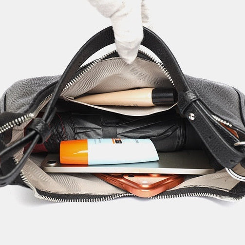 Sac Hobo en cuir grainé , l'élégance décontractée du quotidien