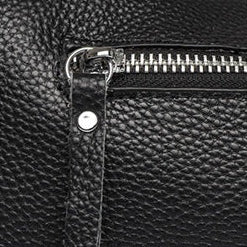 Sac Hobo en cuir grainé , l'élégance décontractée du quotidien