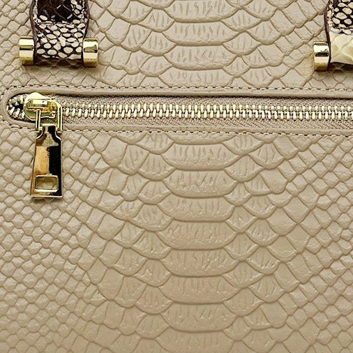 Sac effet python, l'élégance sauvage au quotidien